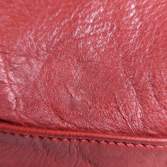 Pour La Victoire Red Pebbled Leather Hobo Shoulder Bag Large - Picture 13 of 14